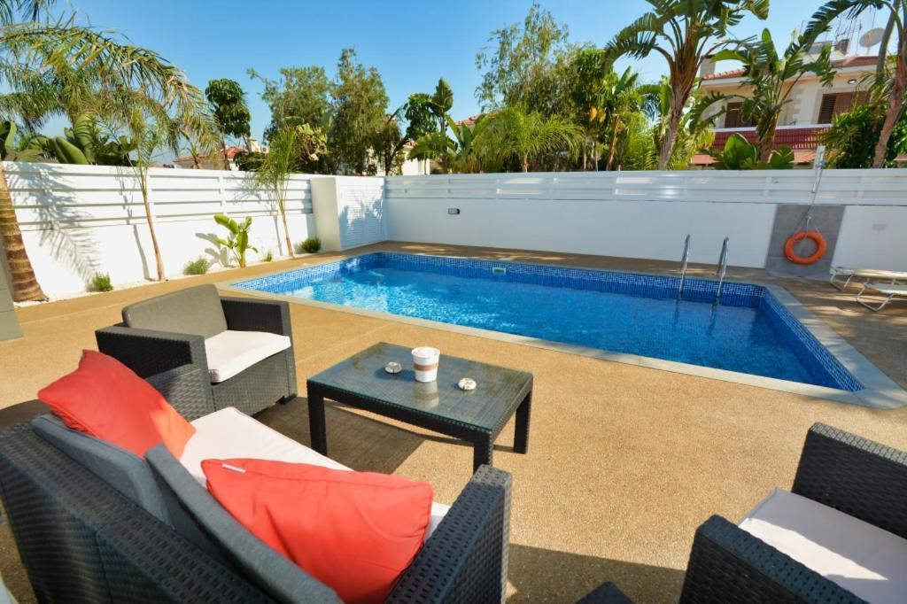 Villa Mario - 2Min Walk From Kapparis Beach Paralimni Luaran gambar