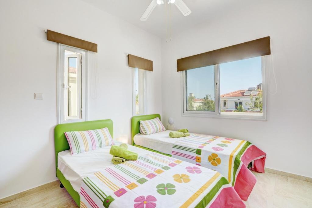 Villa Mario - 2Min Walk From Kapparis Beach Paralimni Luaran gambar